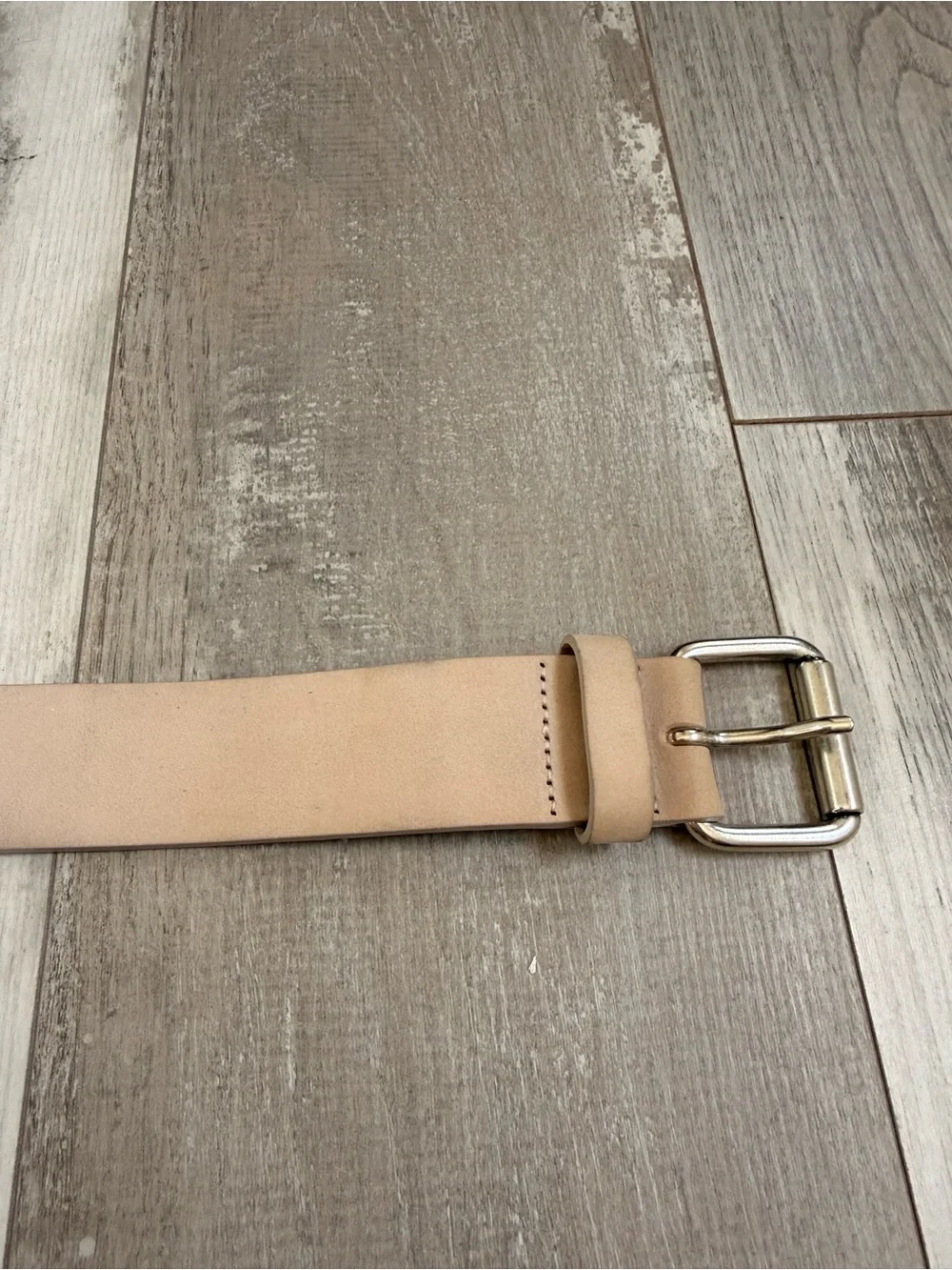 Closed soft beige